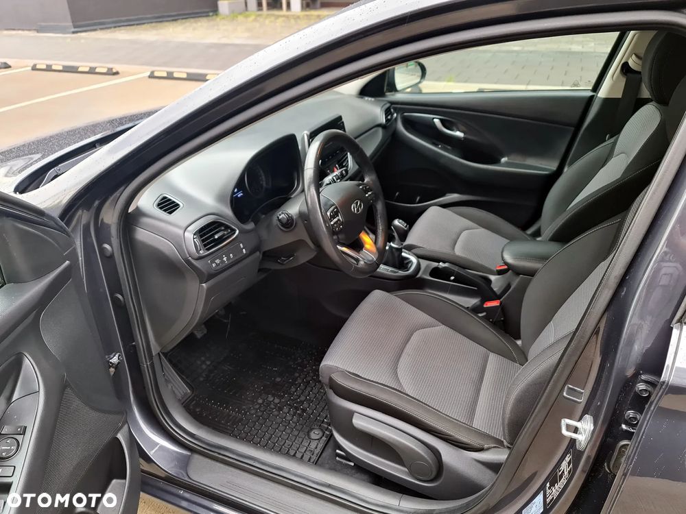 Hyundai i30 1.5 DPI Modern - 9