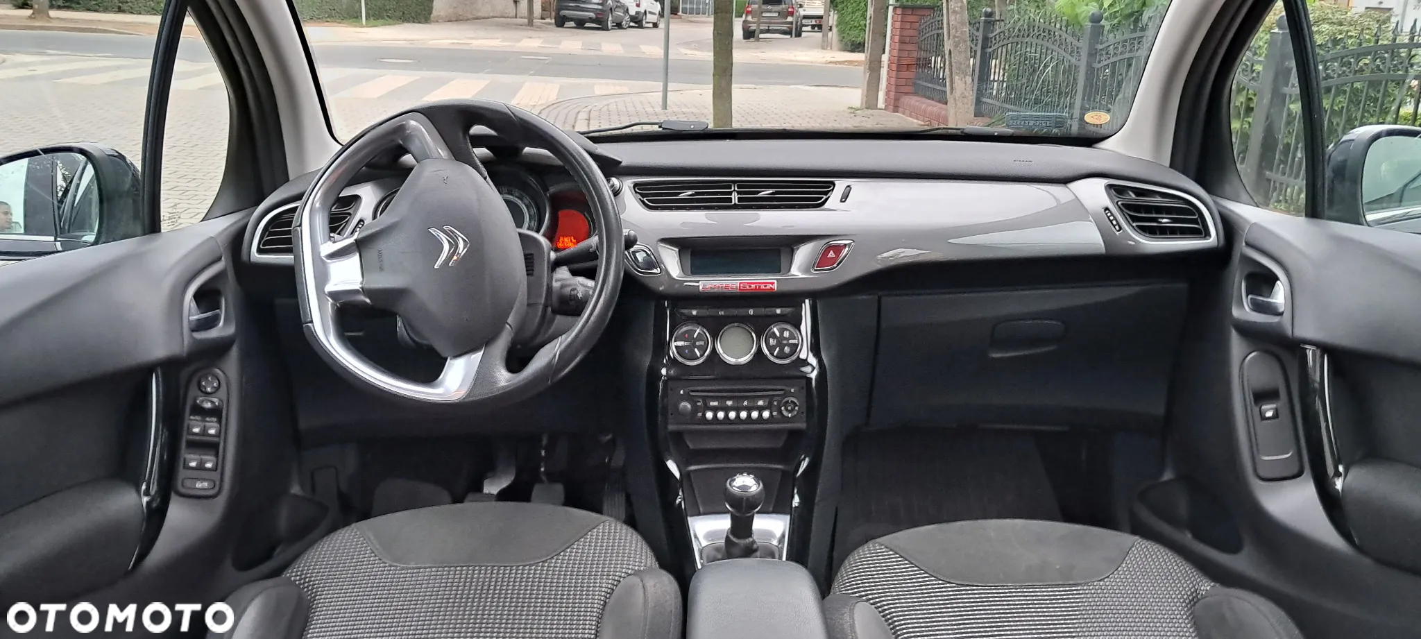 Citroën C3 1.2 PureTech Exclusive - 4