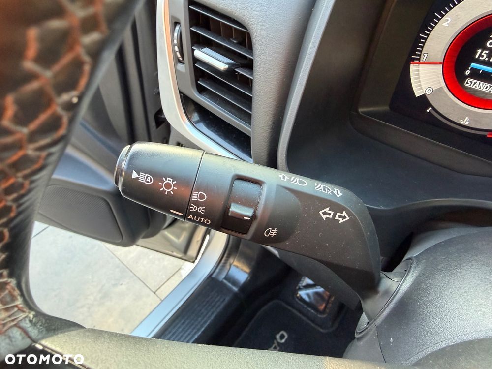 Nissan Qashqai 1.3 DIG-T N-Connecta EU6d - 29