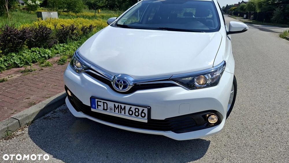 Toyota Auris 1.8 HSD Luna - 4