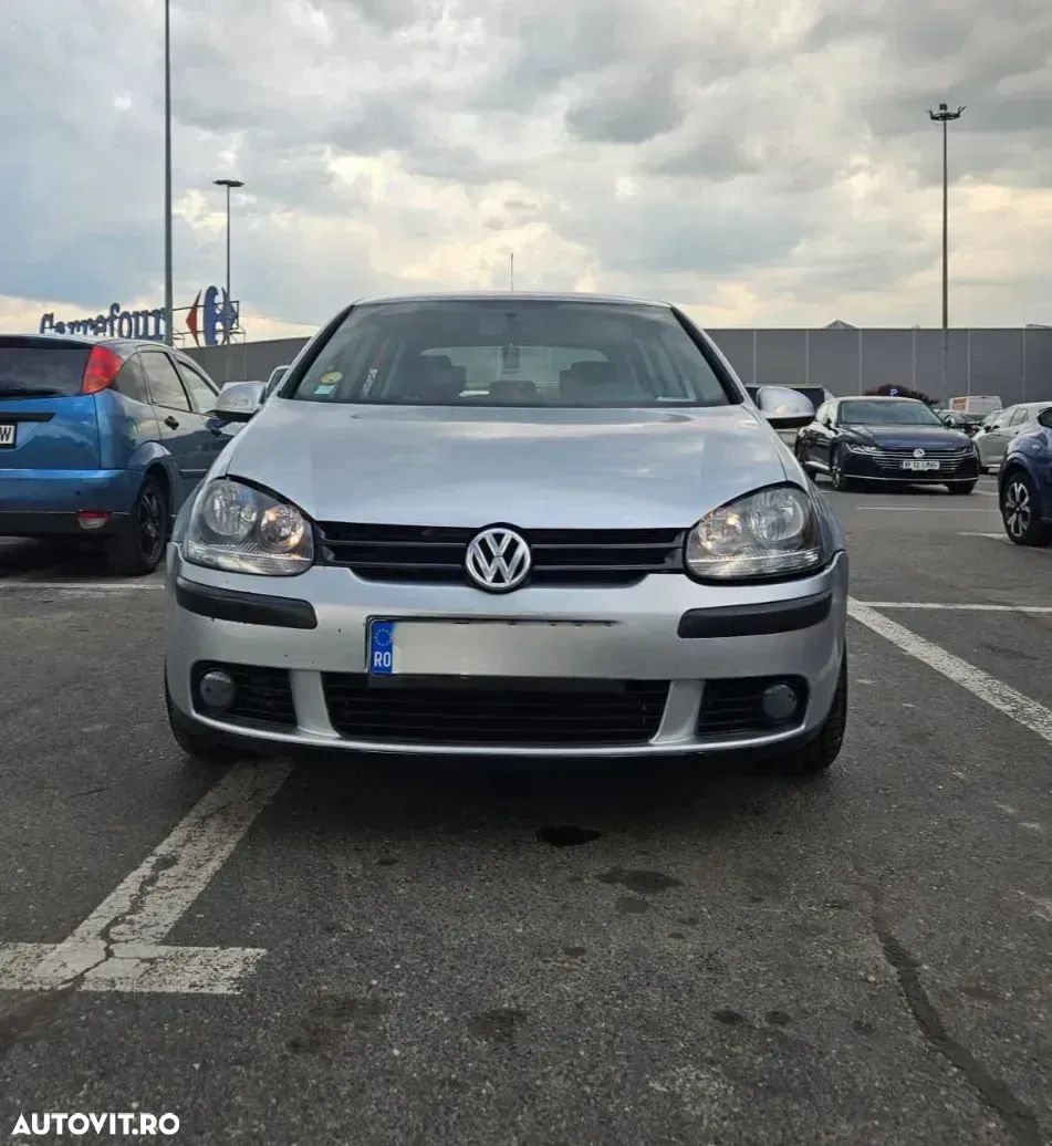Volkswagen Golf - 1