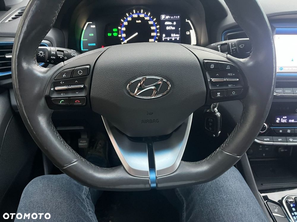 Hyundai IONIQ - 14