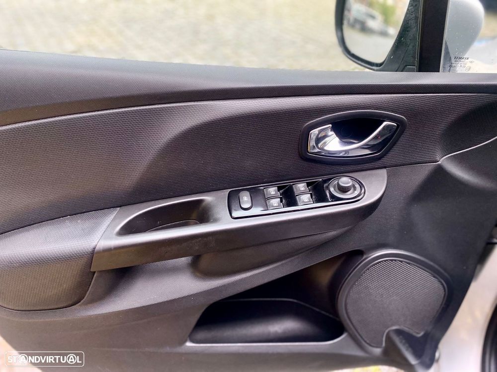 Renault Clio 1.5 dCi Confort - 12