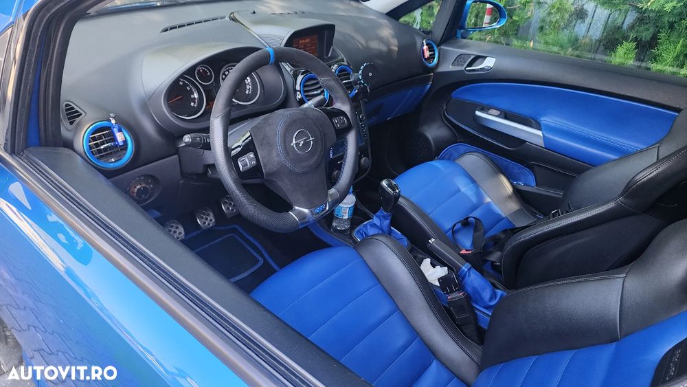 Opel Corsa 1.6 OPC - 2