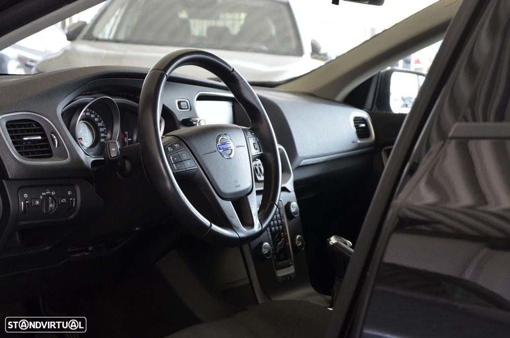 Volvo V40 Cross Country 2.0 D2 Kinetic - 9