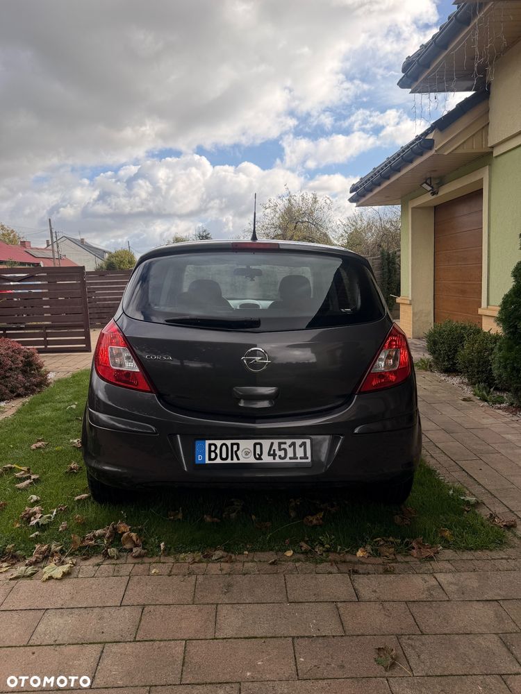 Opel Corsa 1.2 16V Cosmo - 23
