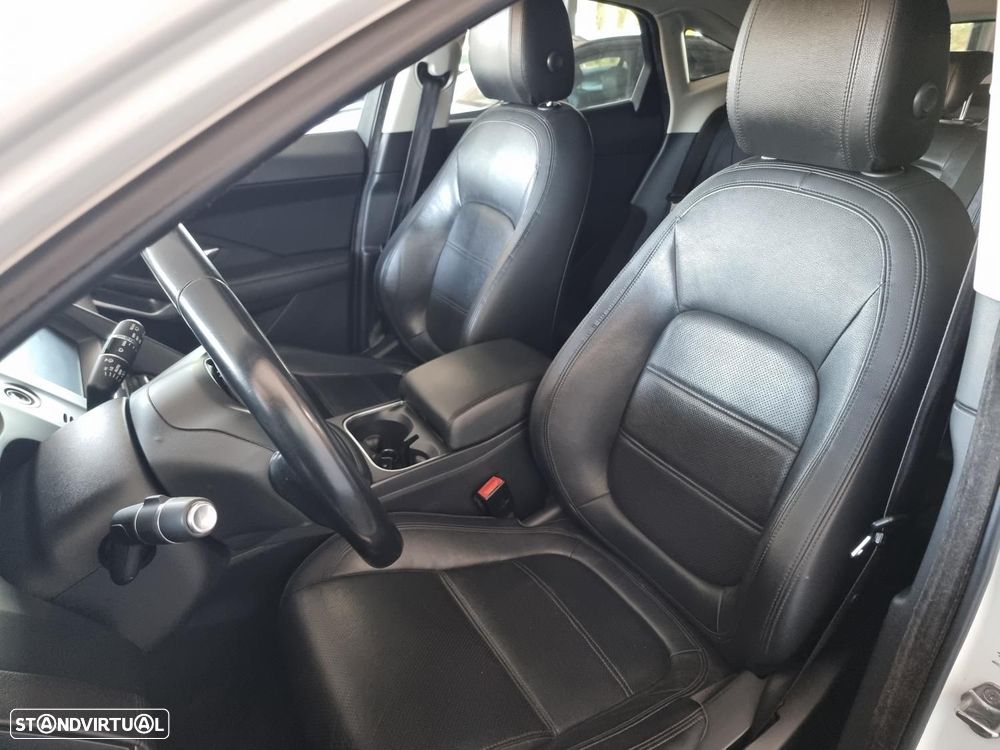 Jaguar E-Pace 2.0 i4D R-Dynamic S - 26