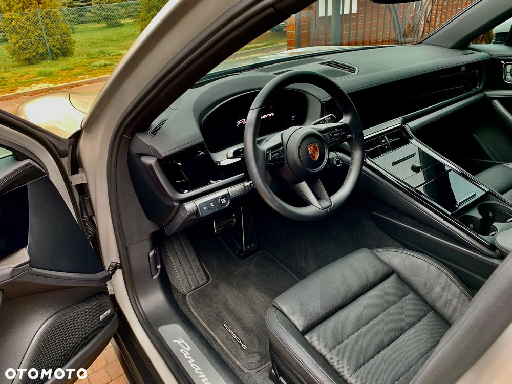 Porsche Panamera - 17