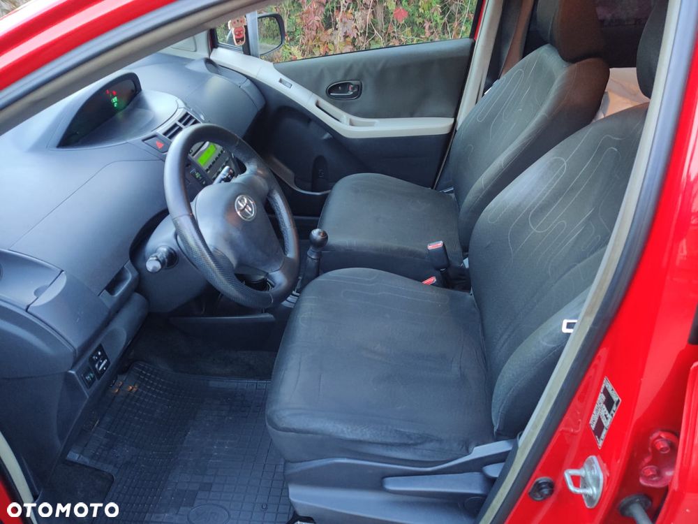 Toyota Yaris 1.0 Terra - 18