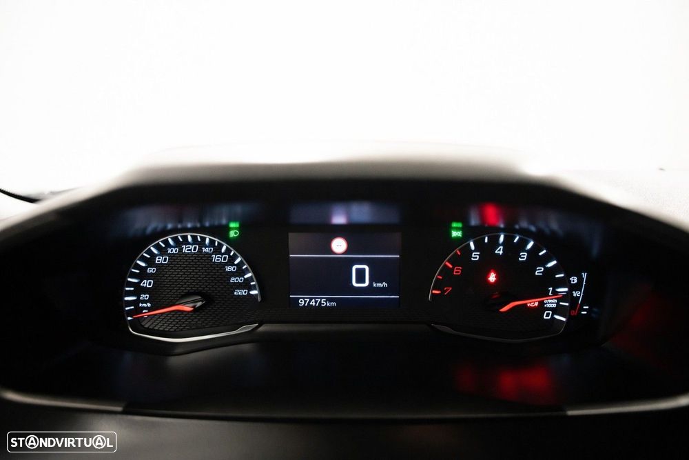 Peugeot 2008 1.2 PureTech Active - 16