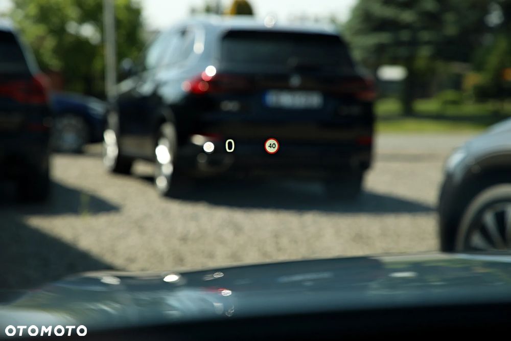 Volvo XC 60 B4 D AWD R-Design - 32