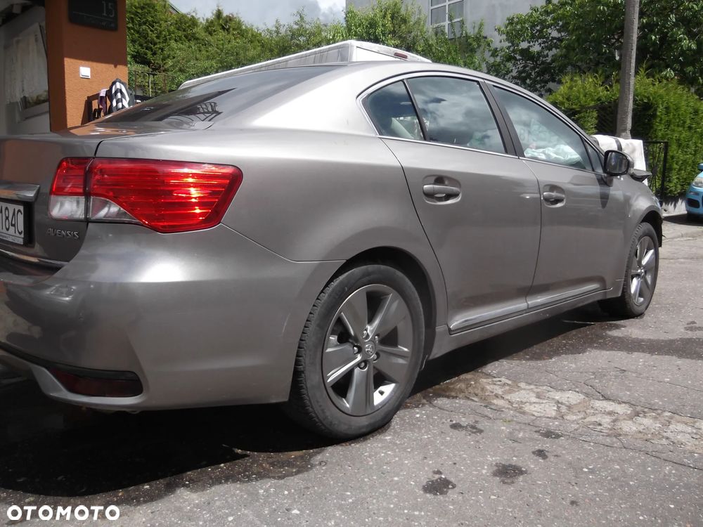 Toyota Avensis - 3