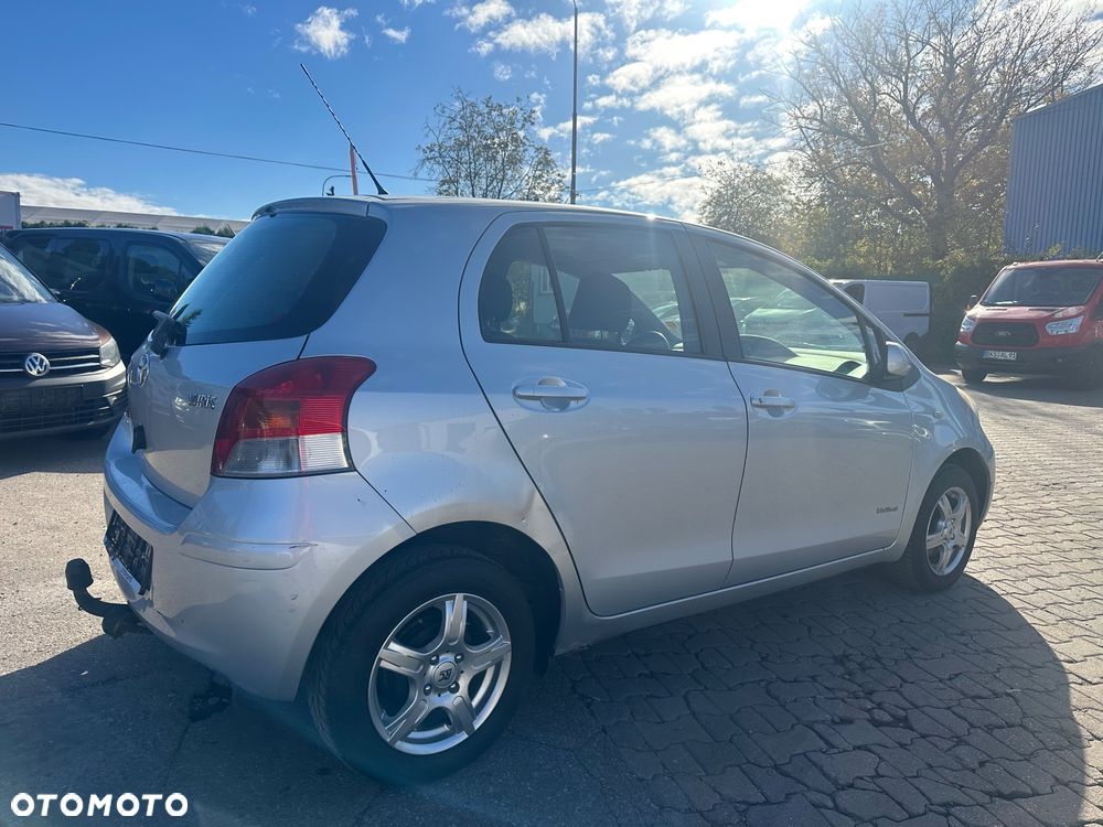 Toyota Yaris 1.0 Entry EU5 - 5