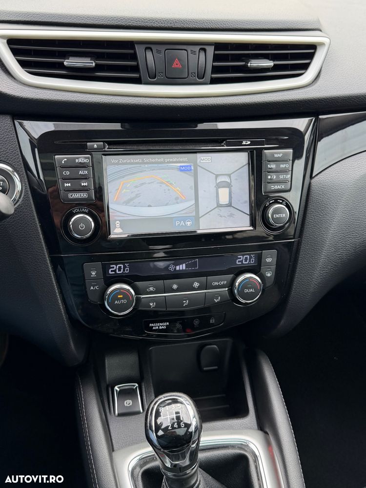 Nissan Qashqai 1.6 DCI 4 x 4 DPF Start/Stop tekna - 13