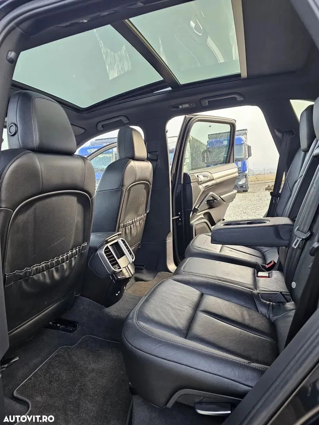 Porsche Cayenne Diesel Platinum Edition - 12