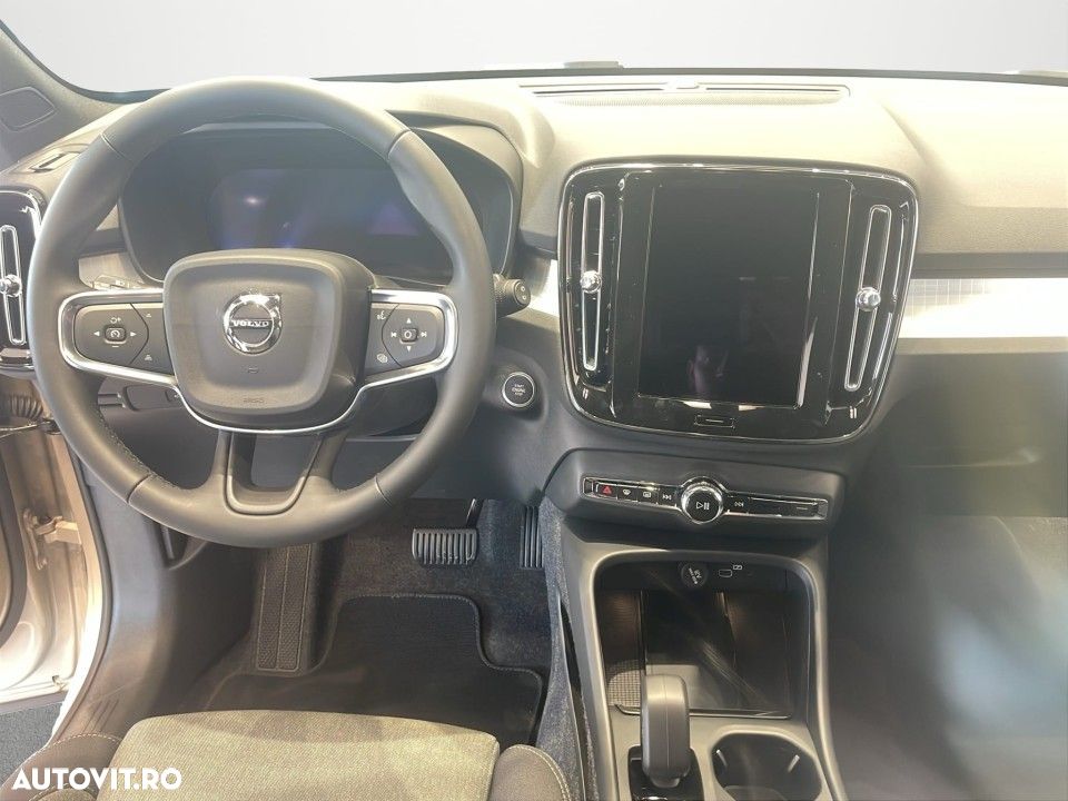 Volvo XC 40 B3 AT FWD MHEV Core - 10