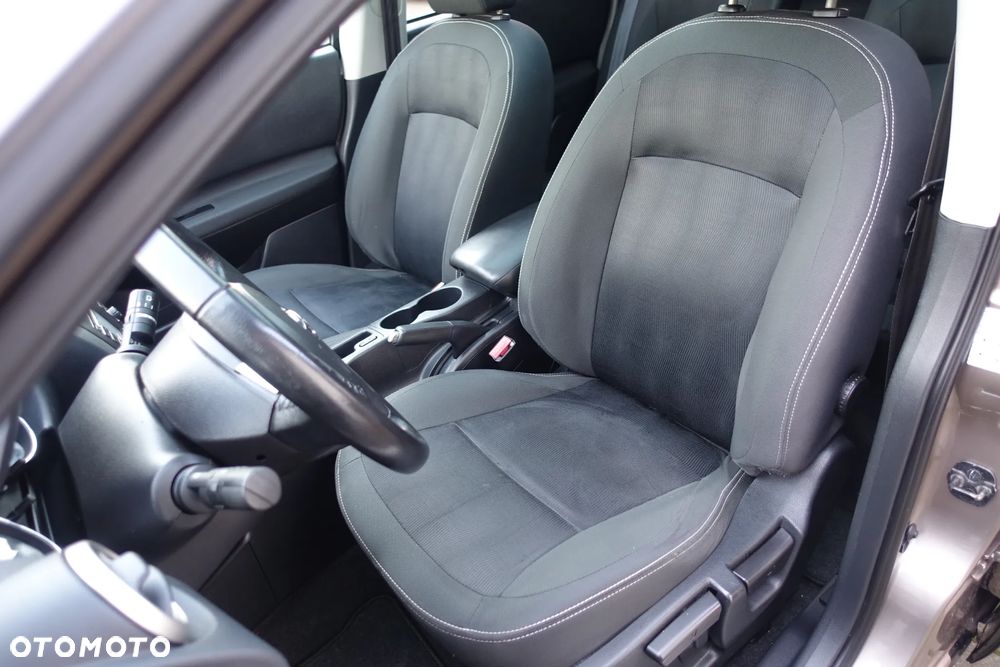 Nissan Qashqai 1.5 dCi DPF acenta - 22