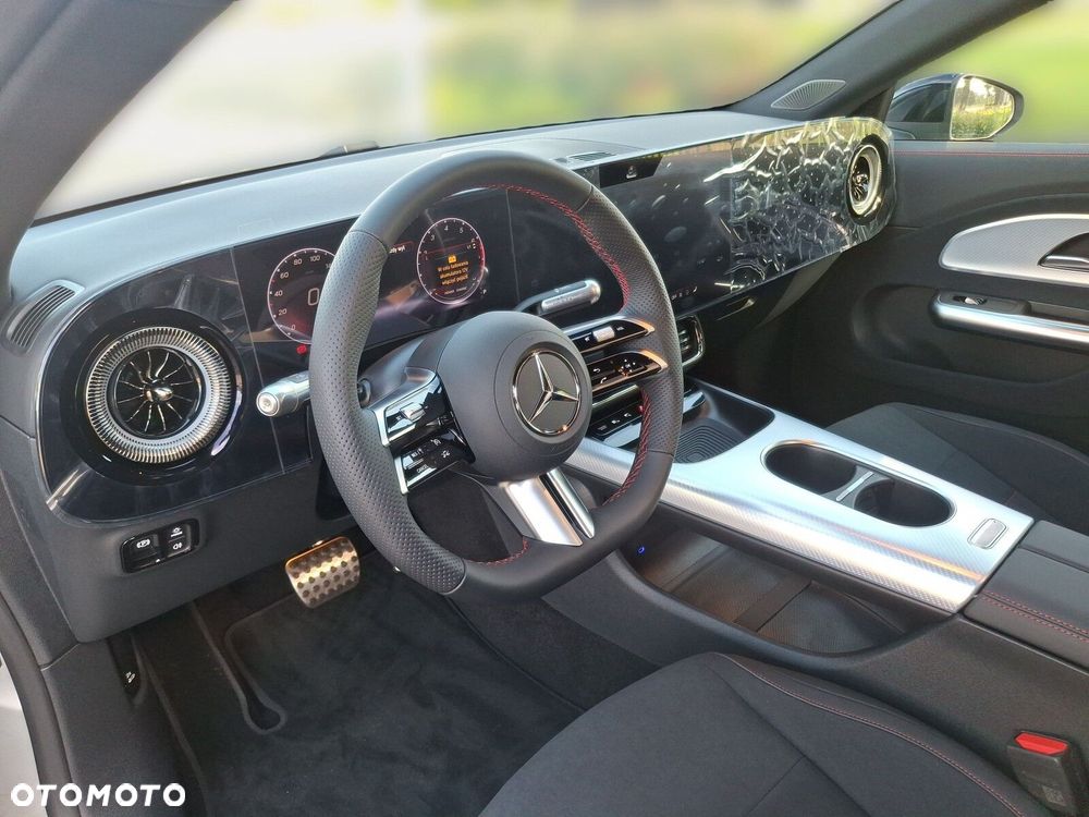 Mercedes-Benz CLA - 10