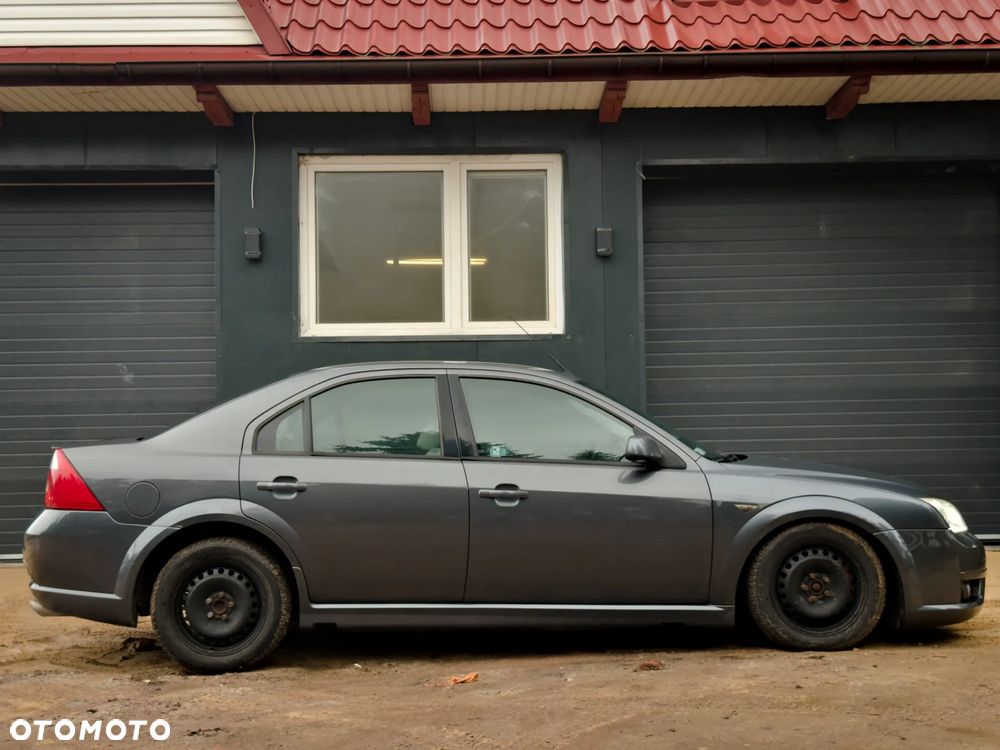 Ford Mondeo V6 ST 220 - 5