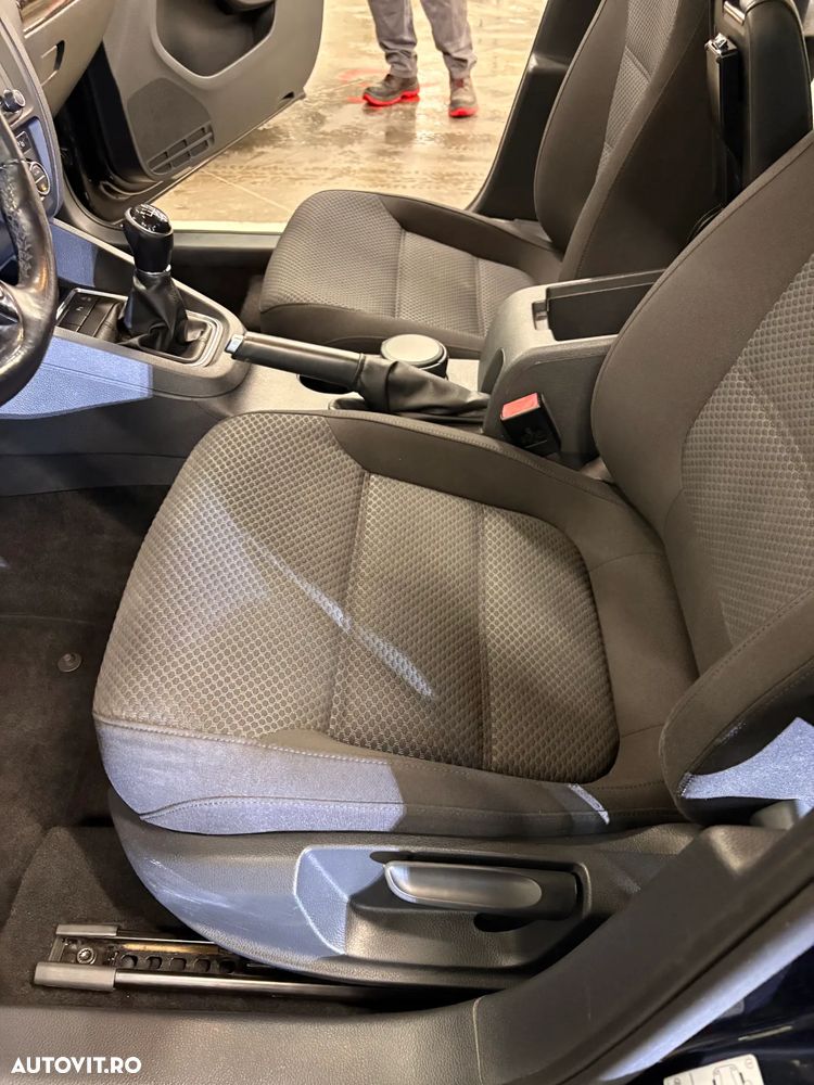 Volkswagen Jetta 2.0 TDI Comfortline - 7