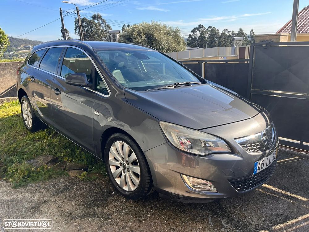 Opel Astra Sports Tourer - 36