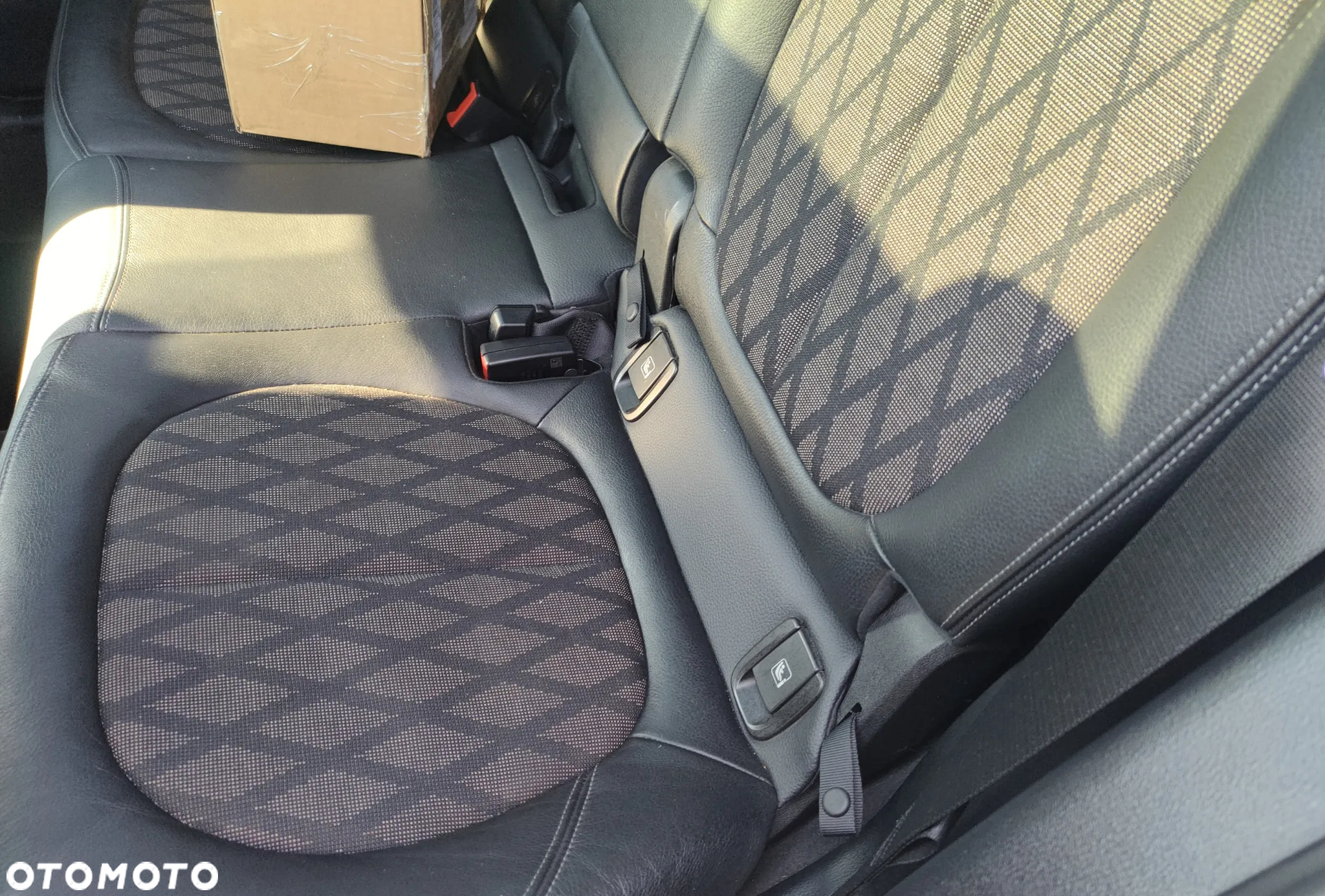 BMW X1 sDrive18i - 10