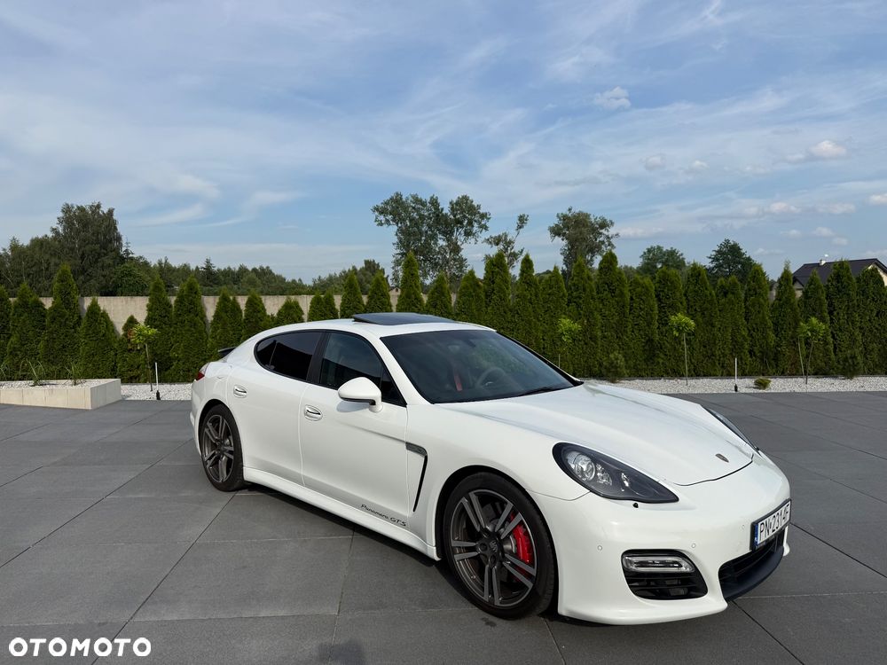Porsche Panamera GTS - 8
