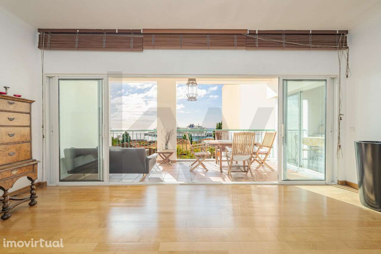 Apartamento T4 no Coração do Funchal com Vista Deslumbrante para a Baí - Grande imagem: 2/45