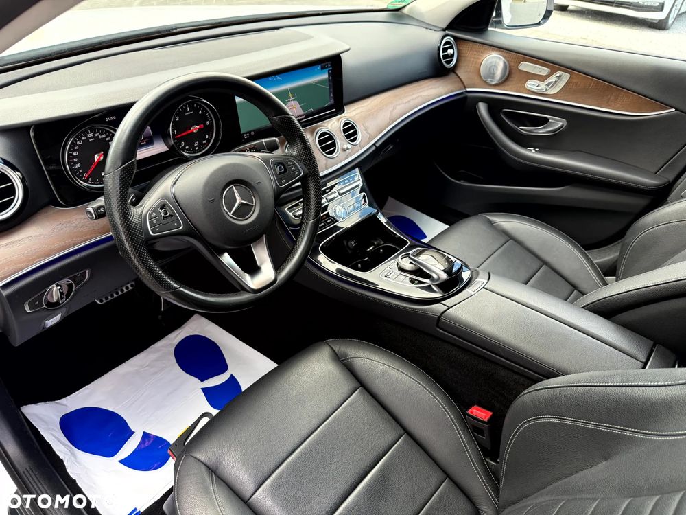 Mercedes-Benz Klasa E 220 d 9G-TRONIC Exclusive - 11