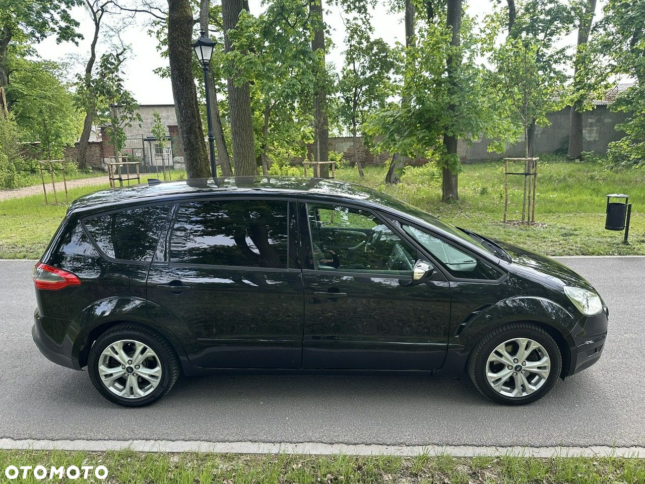 Ford S-Max - 12