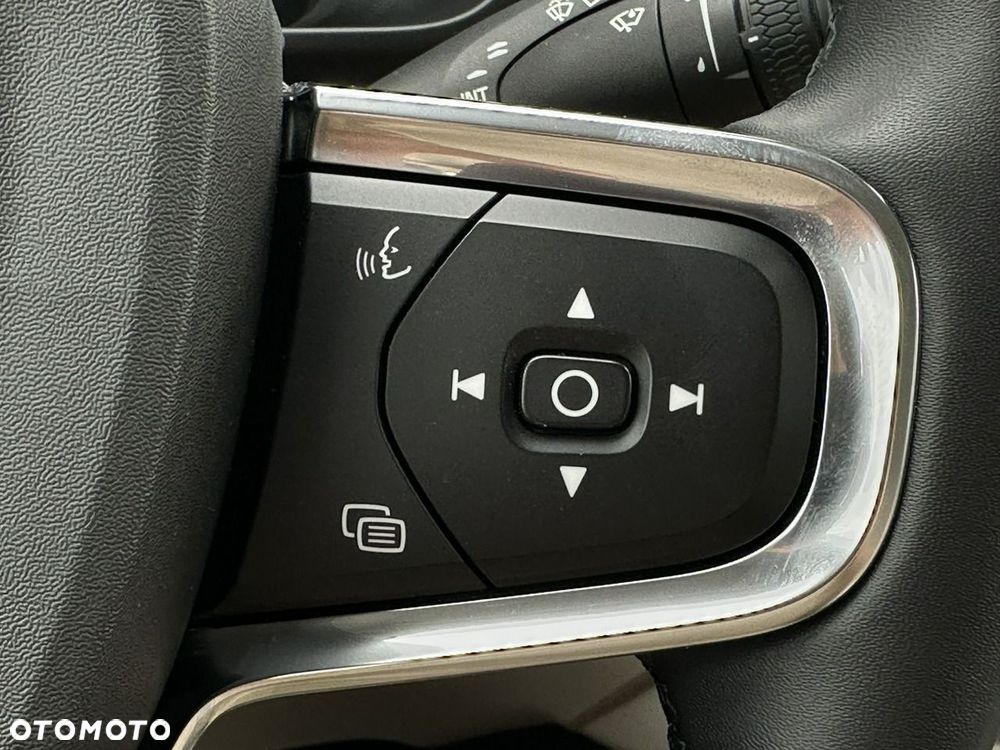 Volvo XC 40 - 24