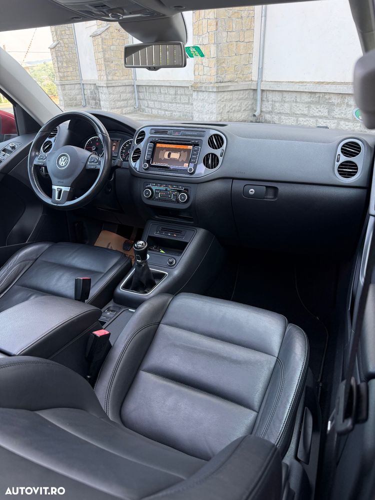 Volkswagen Tiguan - 12