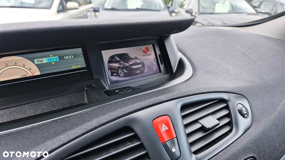 Renault Scenic 1.6 16V 110 TomTom Edition - 31