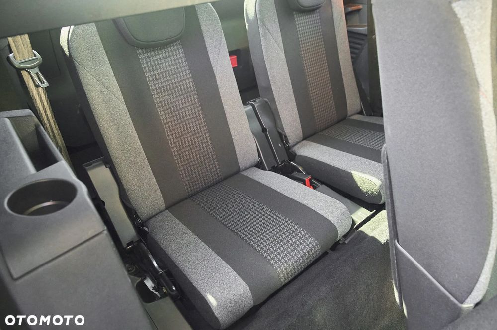 Peugeot 5008 1.5 BlueHDi GT S&S EAT8 - 31