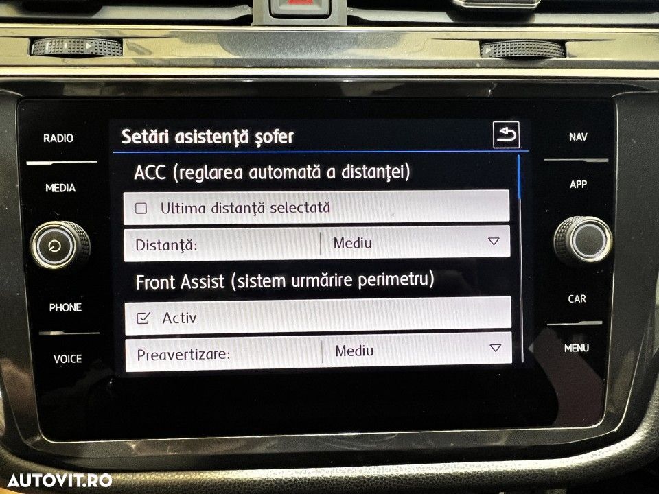 Volkswagen Tiguan - 23