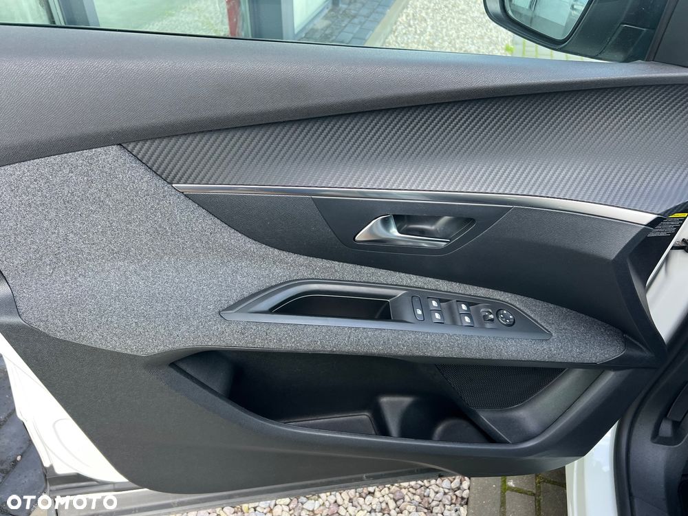 Peugeot 3008 1.6 BlueHDi Allure S&S EAT6 - 20
