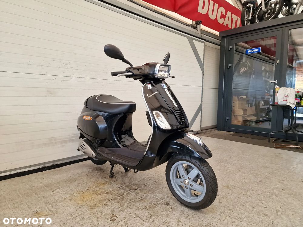 Piaggio Vespa - 3