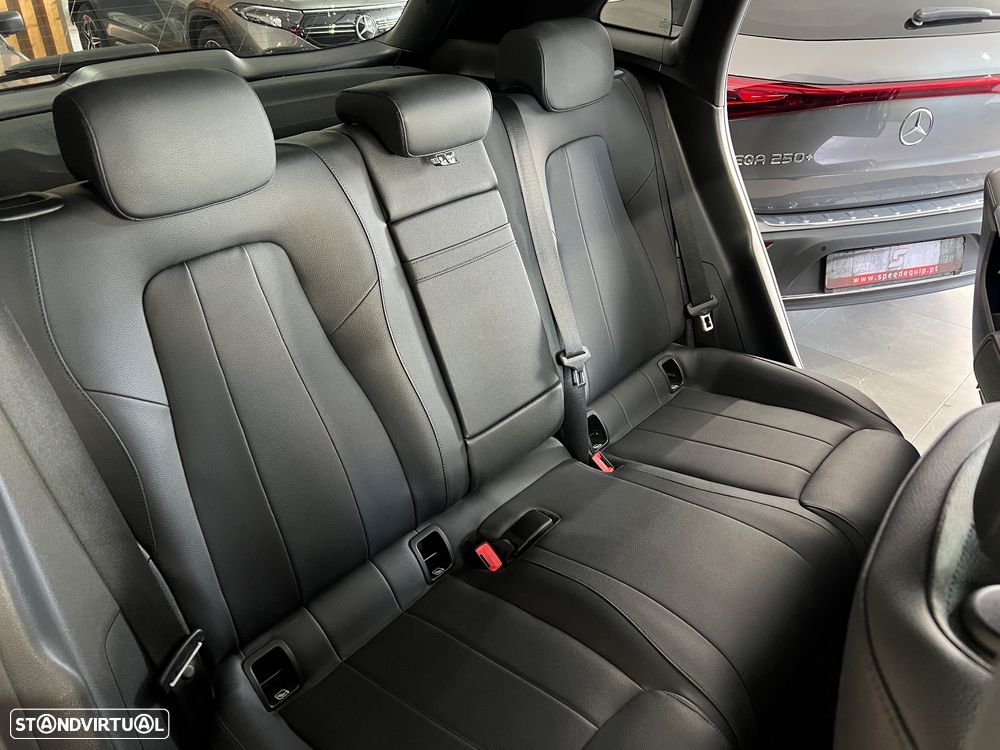 Mercedes-Benz EQA 250+ Progressive — fotografia 16
