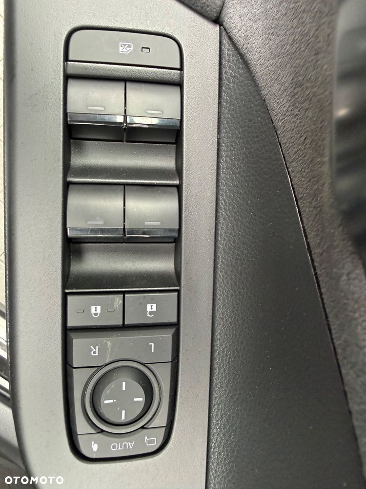 Toyota C-HR 2.0 Hybrid Dynamic Force Executive - 20