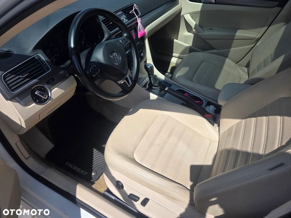 Volkswagen Passat - 9