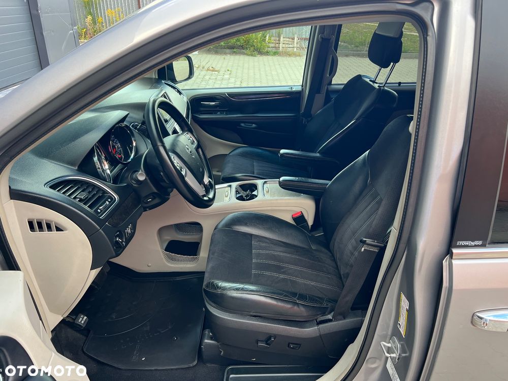 Lancia Voyager 2.8 Multijet 16v Platinum - 6