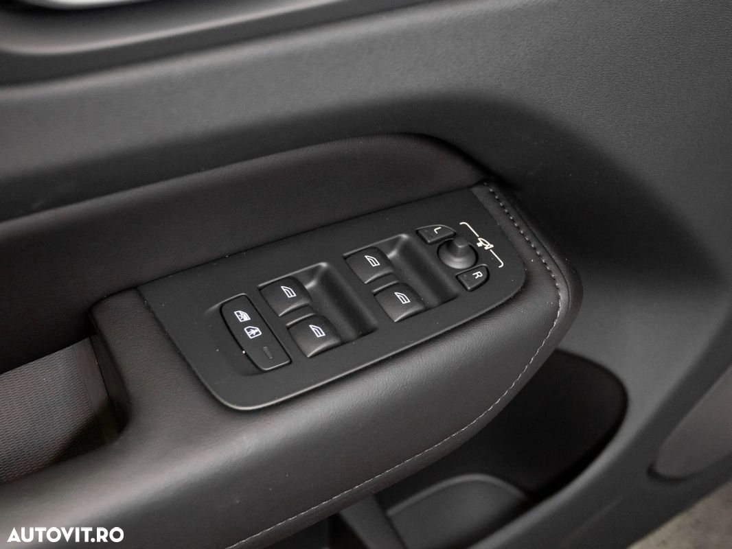 Volvo XC 60 Recharge T6 AWD AT Core - 25
