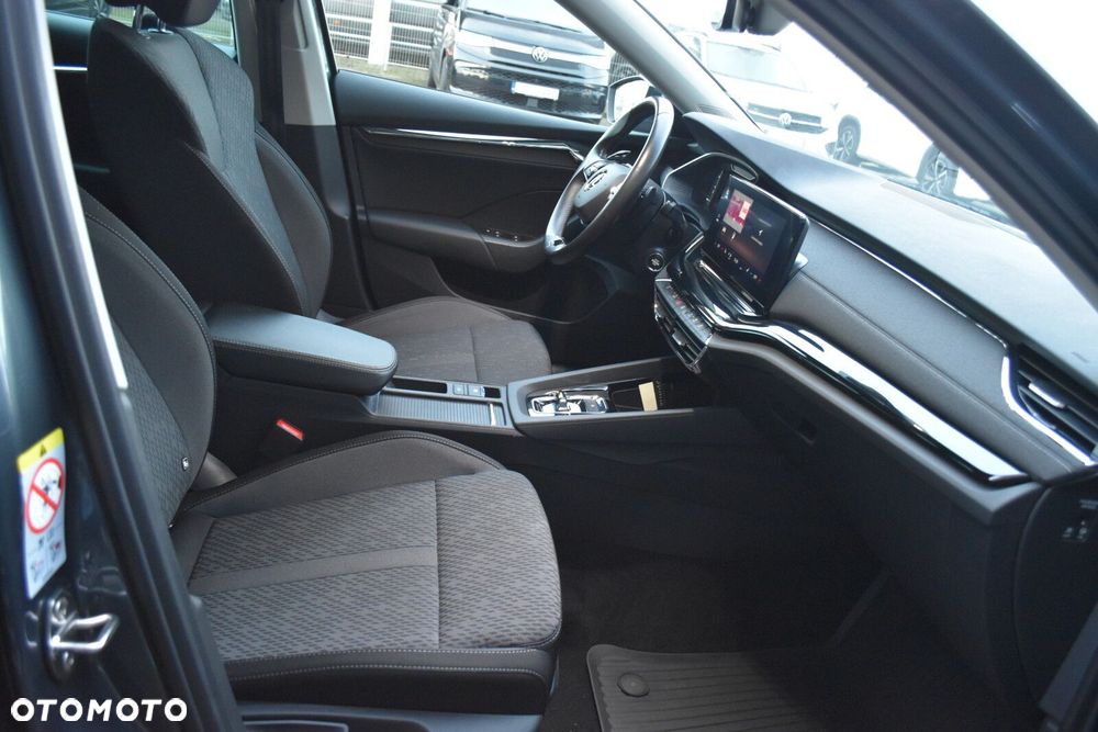 Skoda Octavia 2.0 TDI Style DSG - 32