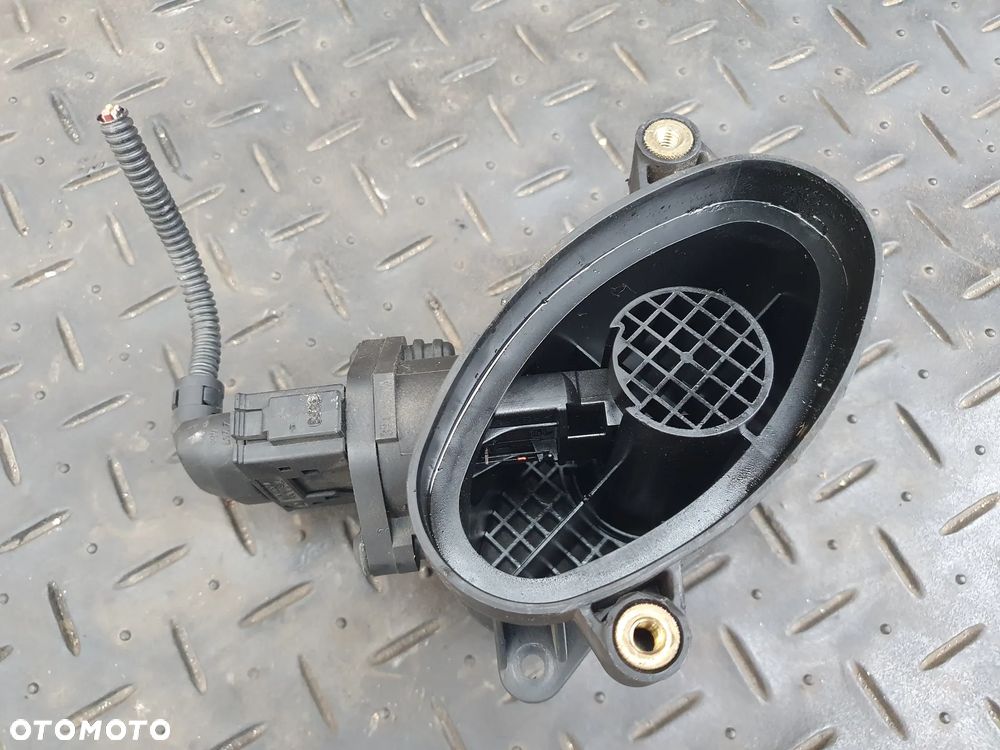 BMW E38 E39 E46 X5 E53 PRZEPŁYWOMIERZ 77870760 0928400468 + WTYCZKA INSTALACJA POSIADAM 2SZT - 4