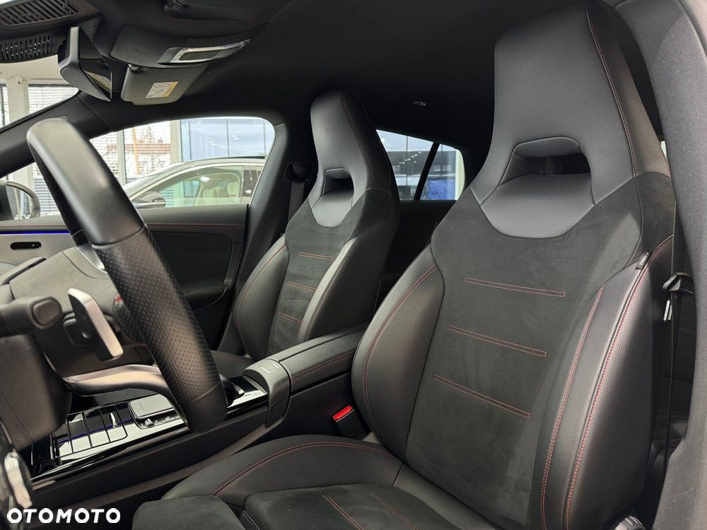 Mercedes-Benz CLA - 10