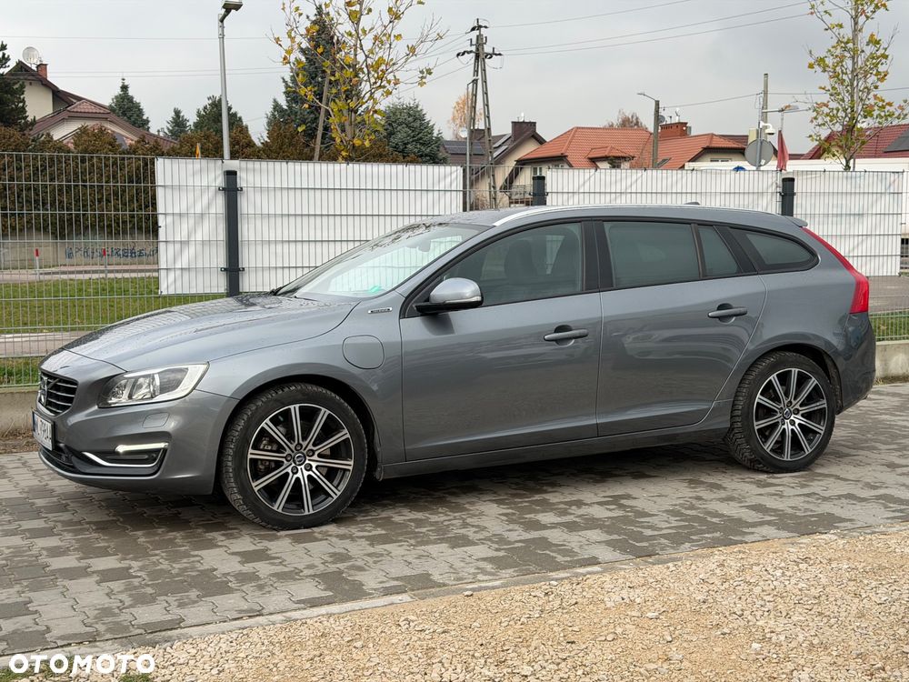 Volvo V60 D5 AWD Momentum - 3