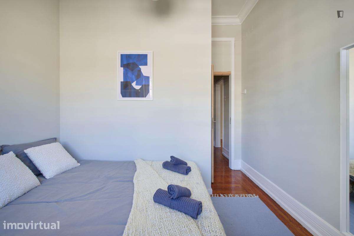 Quarto - localizado em Marquês de Pombal Lisbon - Grande imagem: 5/55