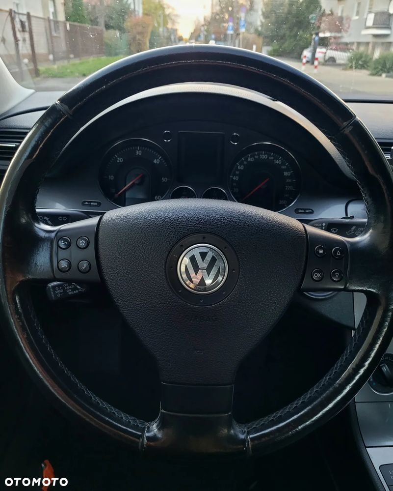 Volkswagen Passat 1.9 TDI Comfortline - 7