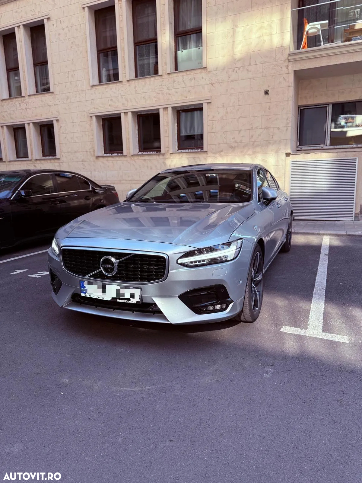 Volvo S90 D4 AWD R-Design - 3
