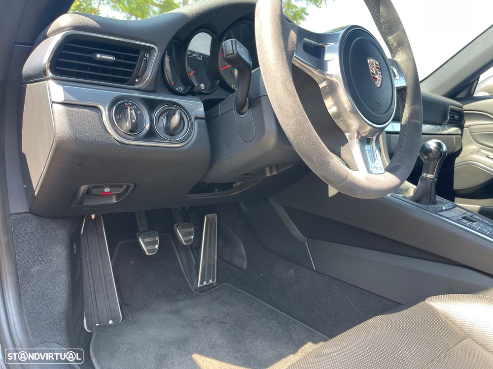 Porsche 911 (991) Carrera - 5